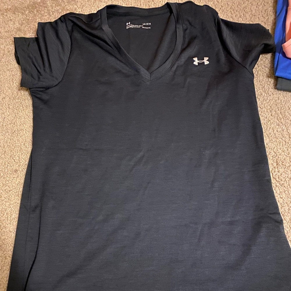 Women’s Under Armor Tee